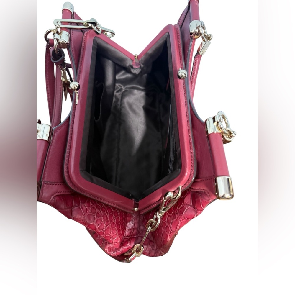 Coach Madison Carrie Croc Classic Embossed Kisslock in Red - Picture 12 of 16